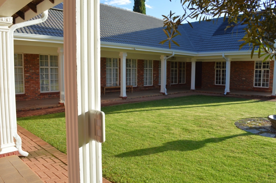 4 Bedroom Property for Sale in Flamwood North West